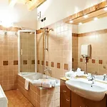 Antico Borgo 3* بيرغامو