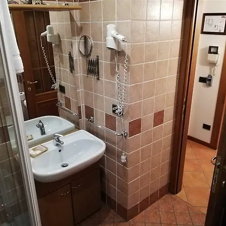 Antico Borgo 3* ברגמו