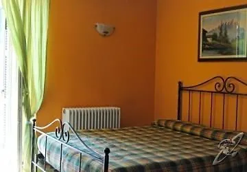 מלון דירות Antico Borgo 3*